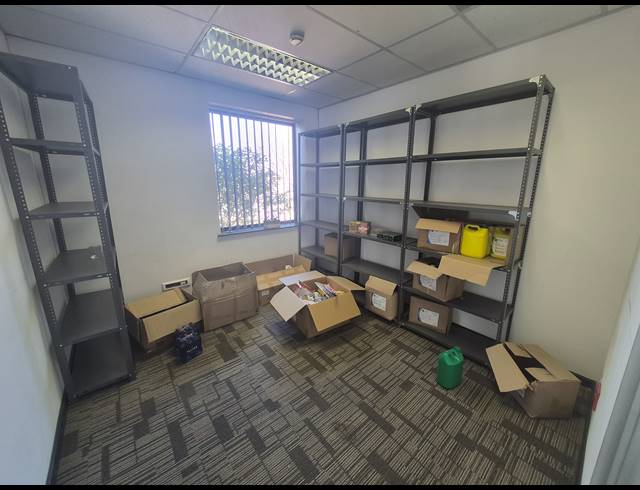 242M² OFFICE TO LET IN WOODMEAD